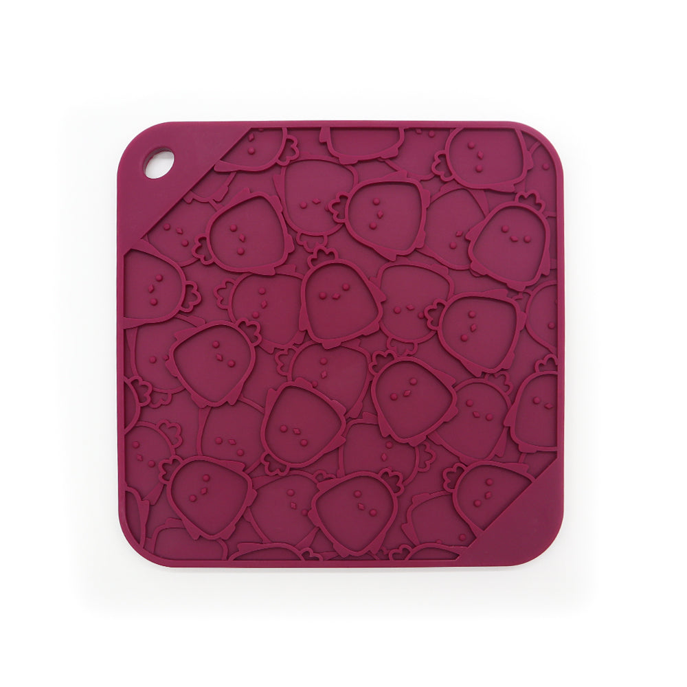 Chicken Embossed Silicone Lick Mat Slow Feeder for Dogs and Cats 195 mm Square